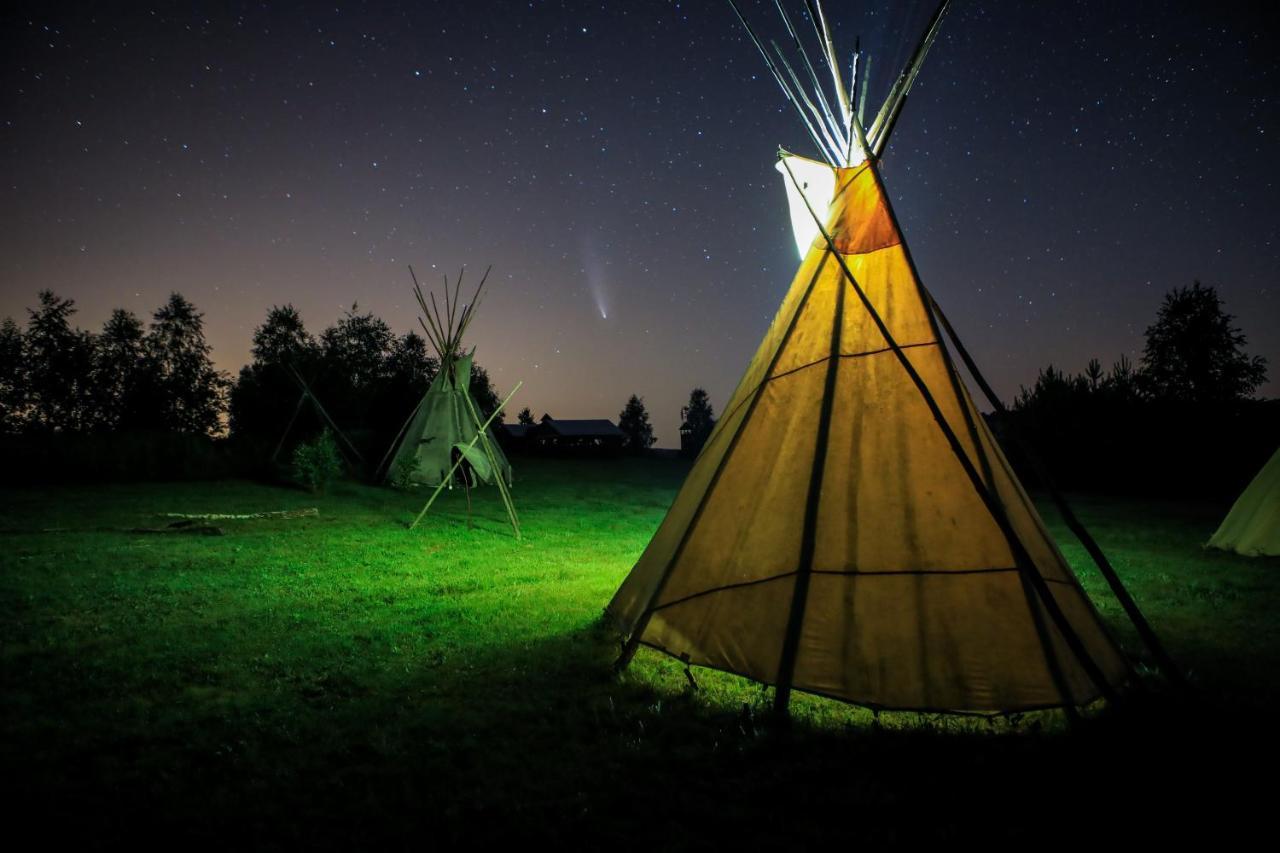 Fort Wapiti Otel Zalasowa Dış mekan fotoğraf