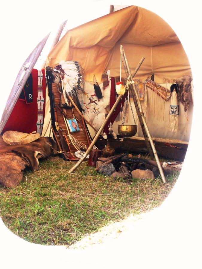 Fort Wapiti Otel Zalasowa Dış mekan fotoğraf