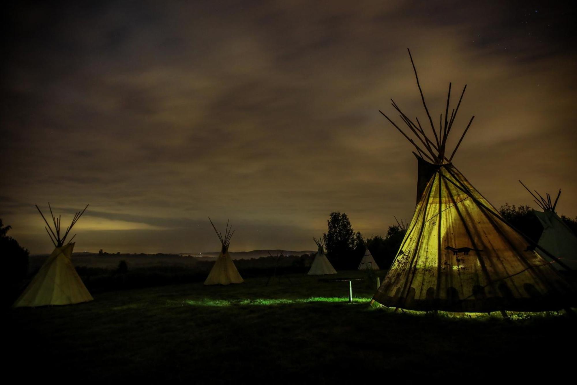 Fort Wapiti Otel Zalasowa Dış mekan fotoğraf