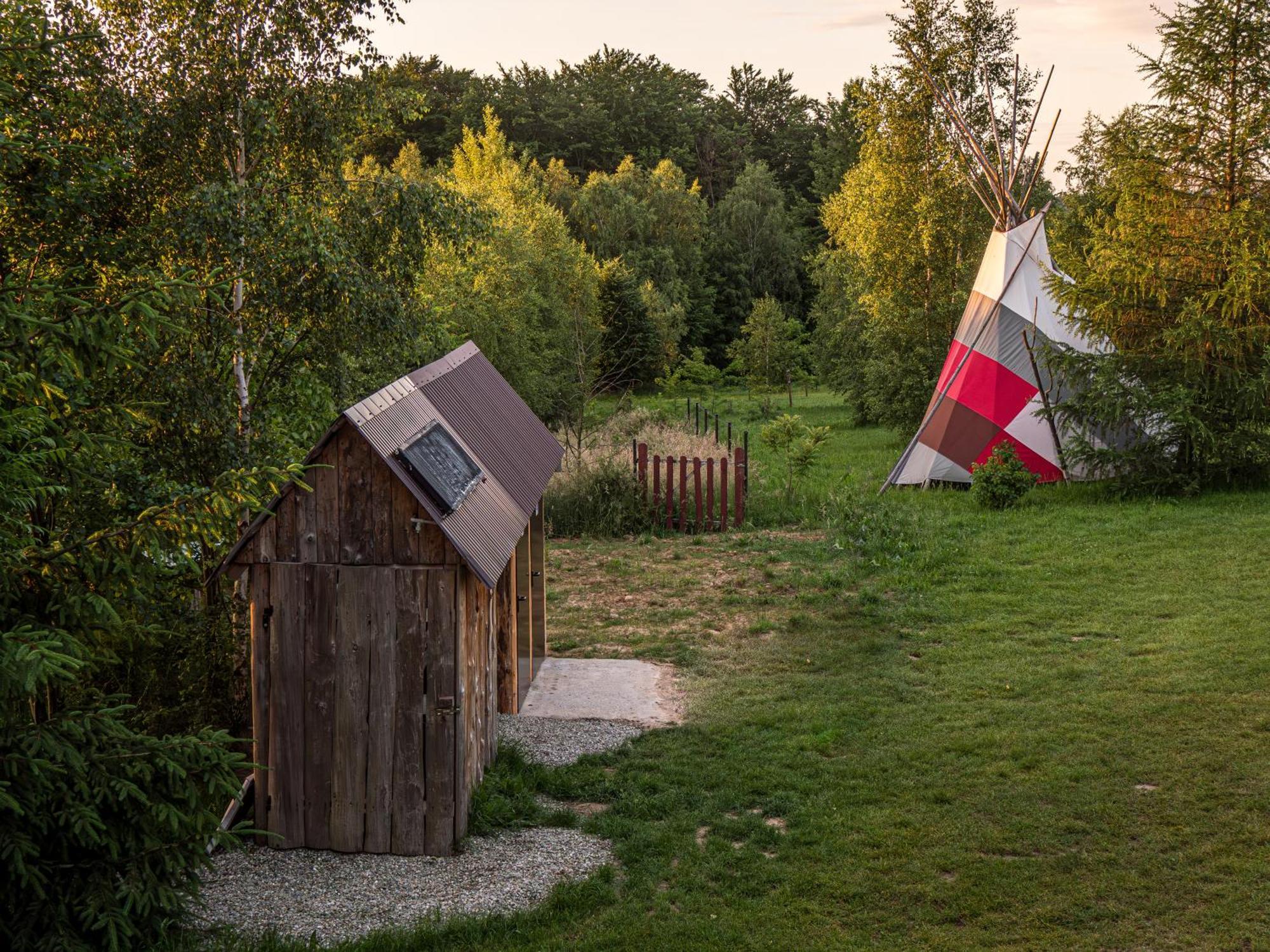 Fort Wapiti Otel Zalasowa Dış mekan fotoğraf